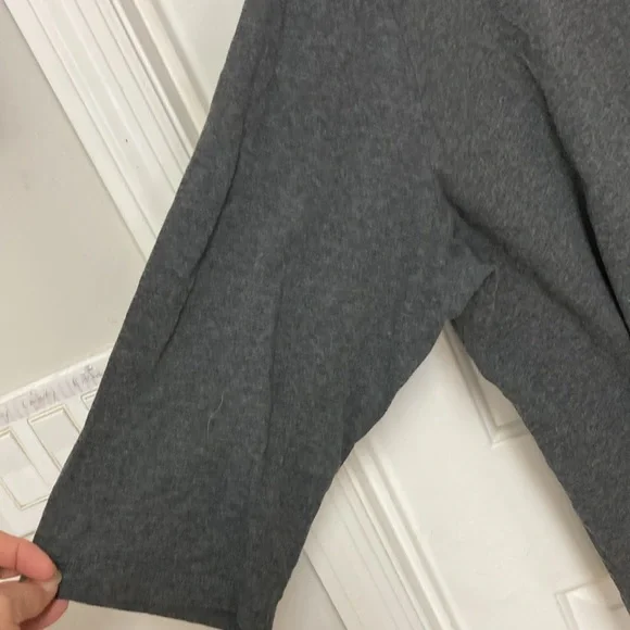 3/$20…bundle and save …
Reebok 3x 3/4 sleeve top - Picture 4 of 5